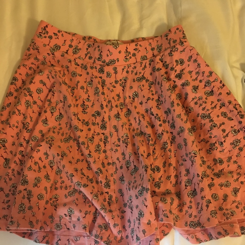3/$15 Floral skirt